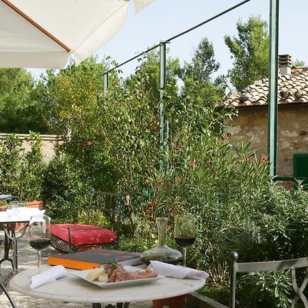 Locanda La Pieve Semproniano Esterno foto