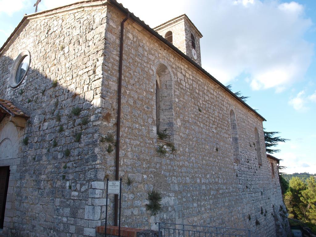 Locanda La Pieve Semproniano Esterno foto