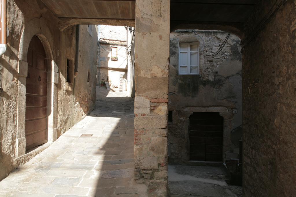 Locanda La Pieve Semproniano Esterno foto
