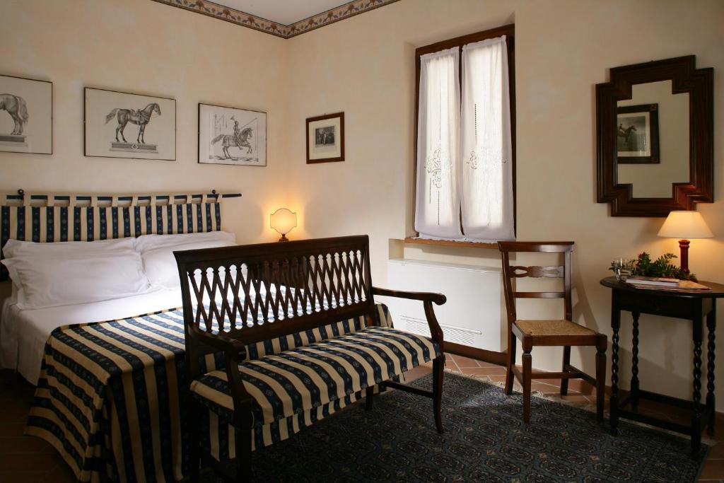 Locanda La Pieve Semproniano Camera foto